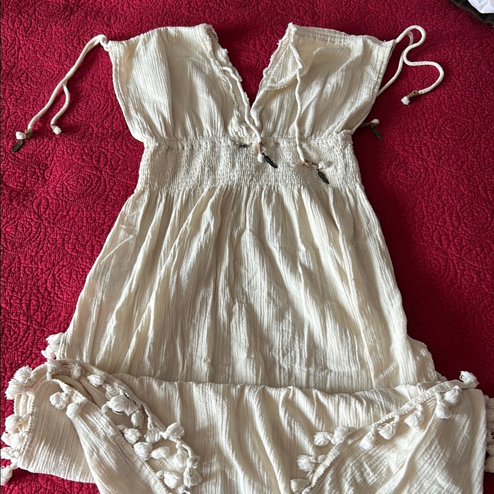 Z &l Elegant Cream Women's Dress size small